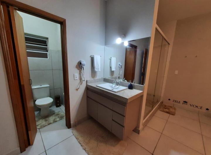 Casa Inteira, Grande Suite, Dois Chuveiros, Sala ,Cozinha E Garagem Privativa Total Conforto, Melhor Que Hotel! 보투카투 외부 사진